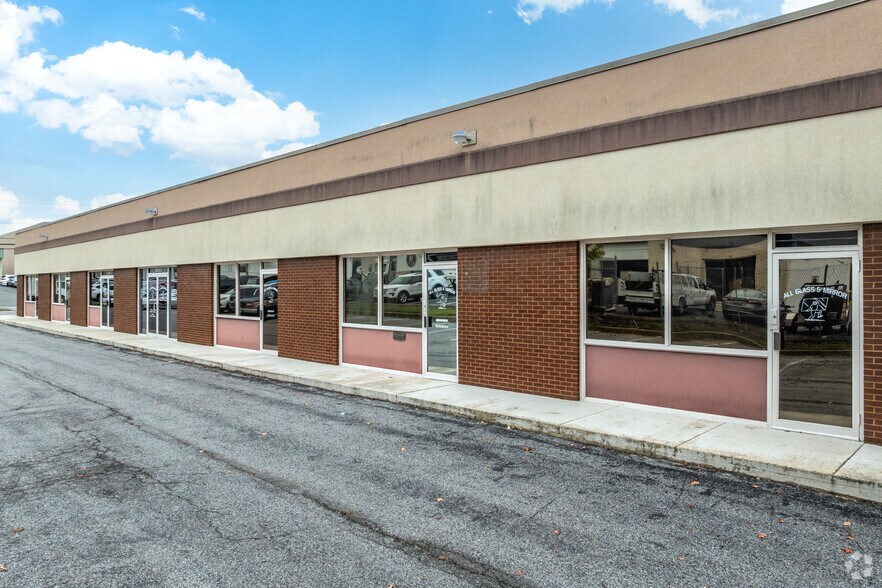 More Photos Of 1825 George Ave, Annapolis Showroom For Lease