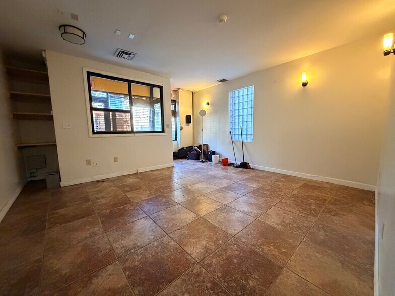 More Photos Of 516 51st St, West New York Office Residential For Lease