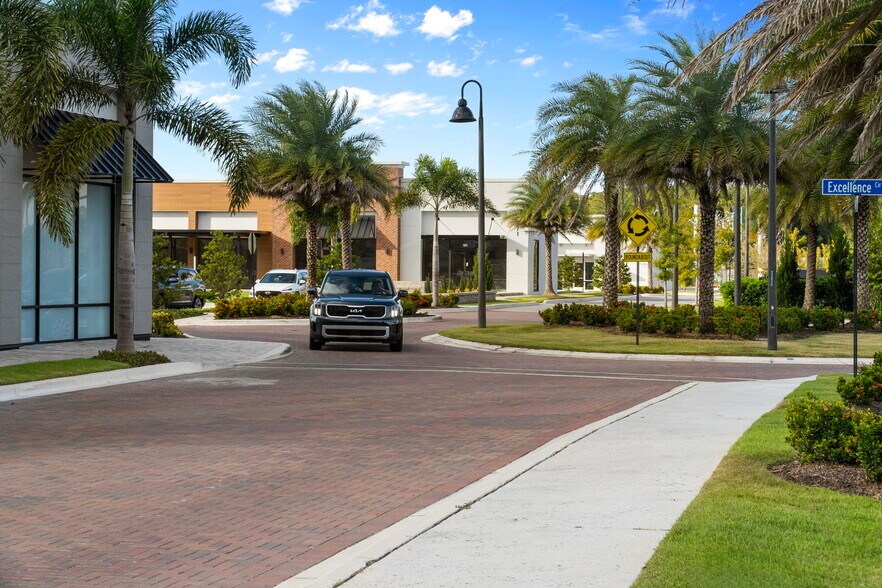 More Photos Of 1711 Amazing Way, Ocoee General Retail For Lease