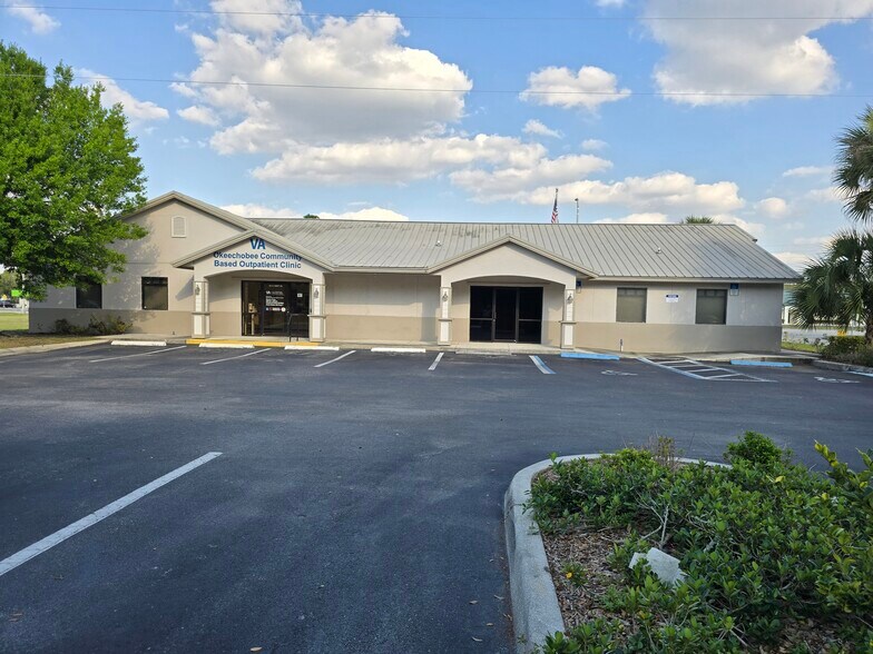 More Photos Of 1201 N Parrott Ave, Okeechobee Medical For Sale