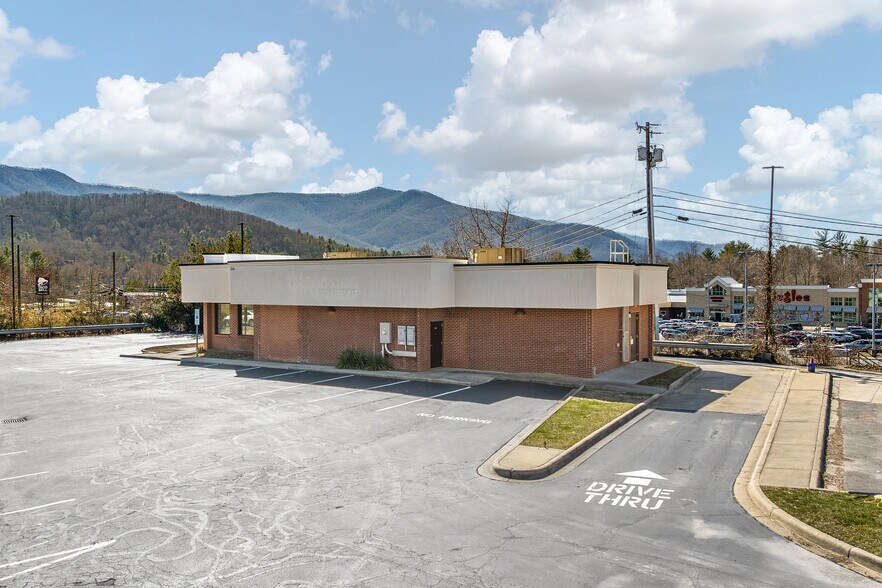 More Photos Of 510 NC Highway 9, Black Mountain Fast Food For Sale