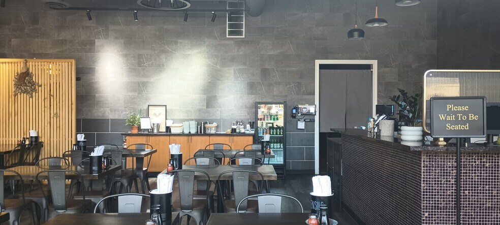 More Photos Of 6812-6820 196th St SW, Lynnwood Storefront Retail Office For Sale