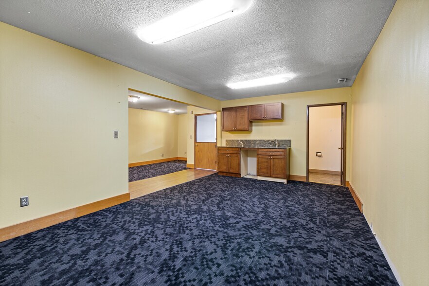 More Photos Of 1517 S Tacoma Way, Tacoma Warehouse For Sale