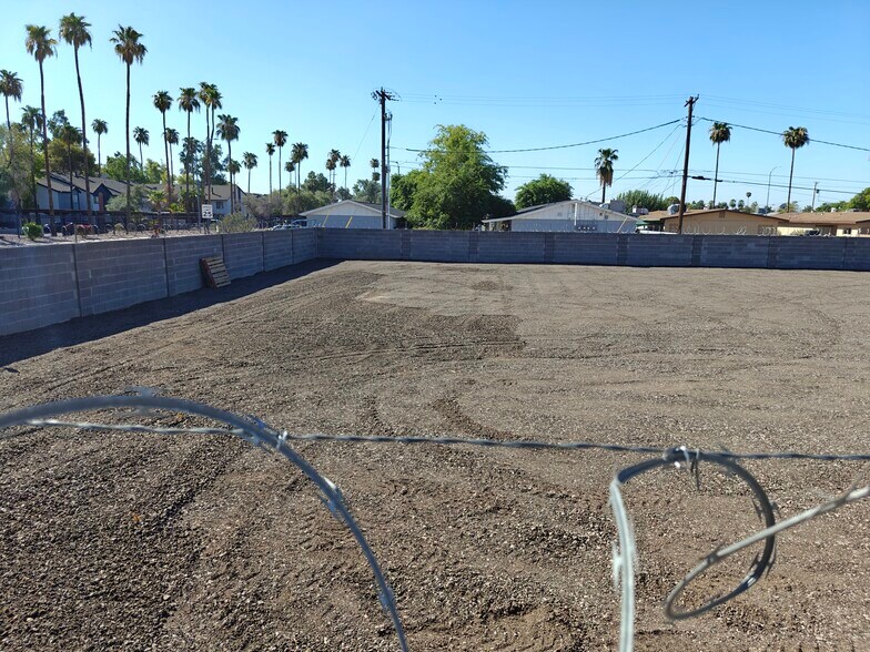 More Photos Of 450 S Date, Mesa Contractor Storage Yard For Lease