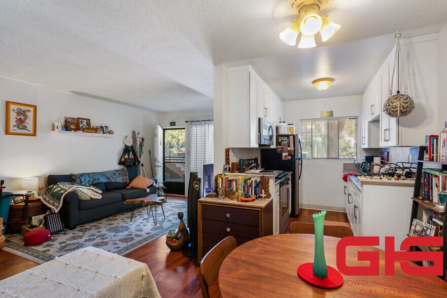 More Photos Of 112 Mar Vista Ave, Pasadena Apartments For Sale