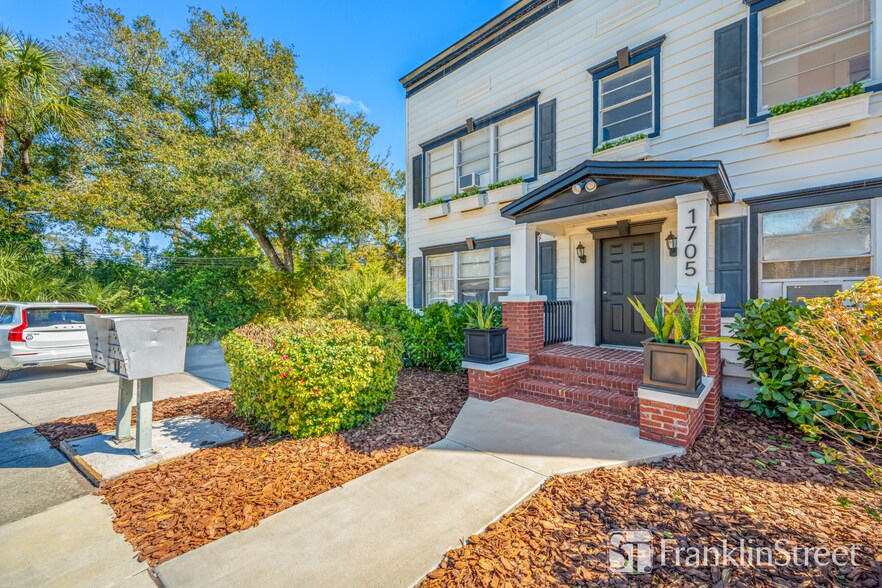 More Photos Of 1705 Apache Trl, Clearwater Multifamily For Sale