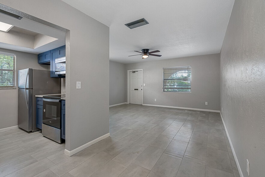More Photos Of 3960 12th St, Saint Petersburg Apartments For Sale