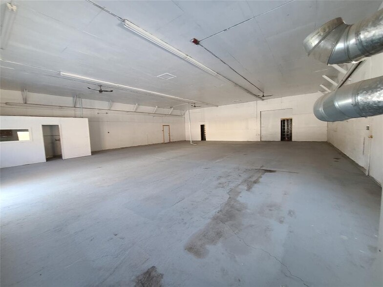 More Photos Of 4547 State Route 52, Jeffersonville Auto Repair For Sale