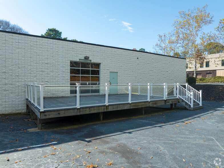 More Photos Of 303 Research Dr, Peachtree Corners Research And Development For Lease