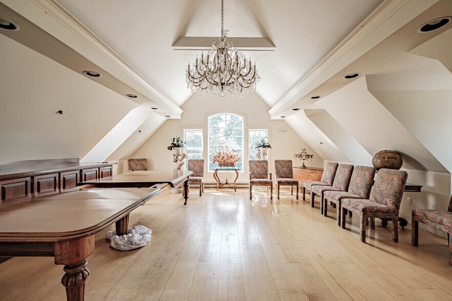 More Photos Of 309 Shore Rd, Ogunquit General Retail For Sale