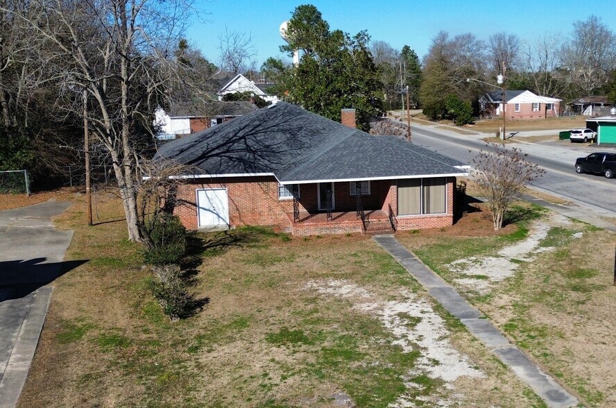 Primary Photo Of 225 Boundary St, Manning Medical For Sale