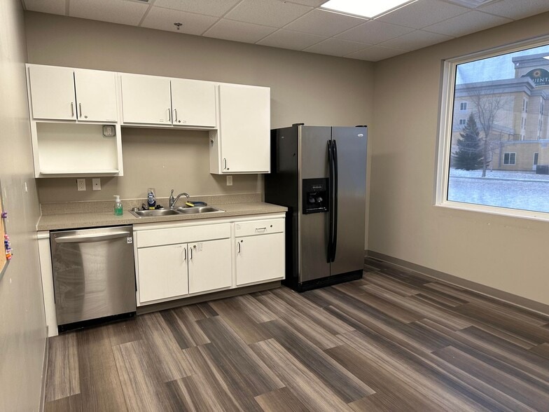 More Photos Of 4725 Amber Valley Pky, Fargo Office For Lease