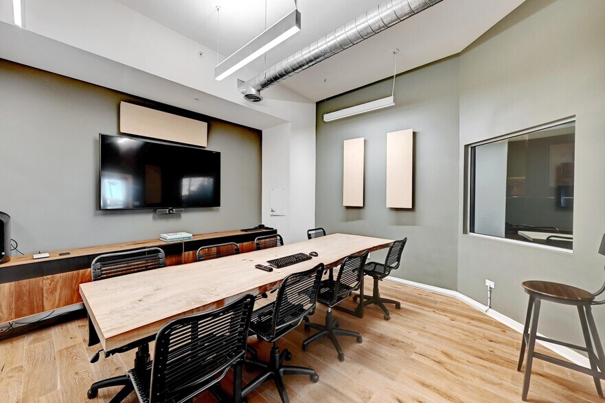 More Photos Of 2525 S Lamar Blvd, Austin Office For Sale