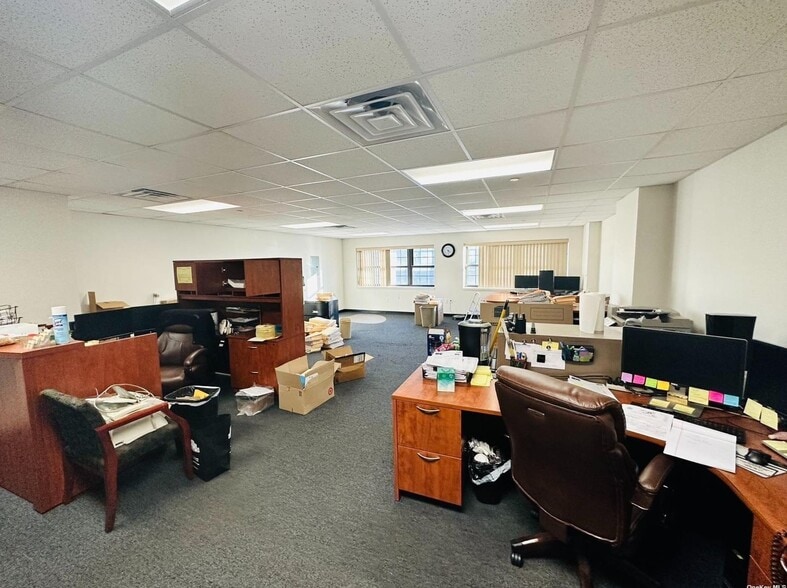 More Photos Of 11917 29th Ave, Flushing Industrial For Lease