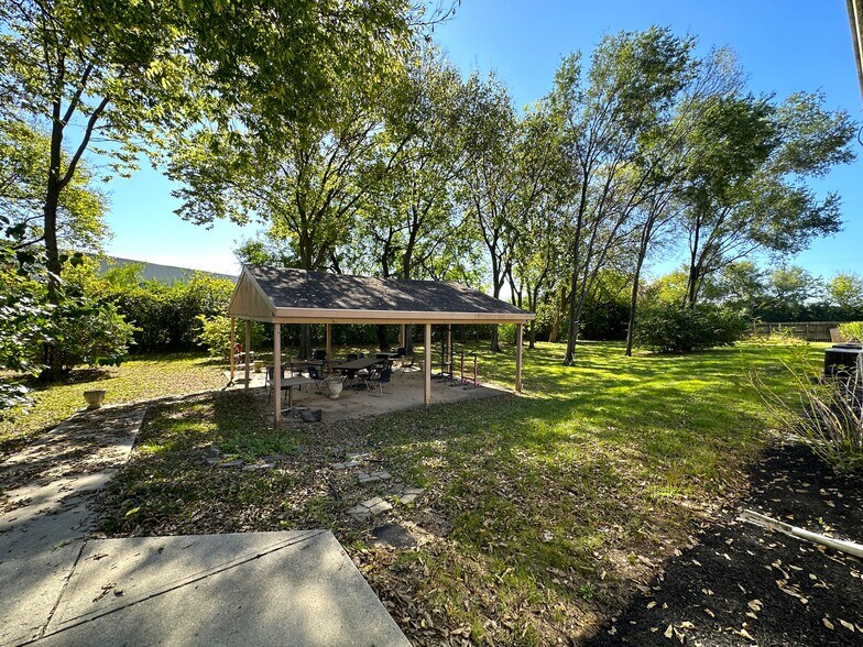 More Photos Of 136 Heid Ave, Dayton Rehabilitation Center For Sale