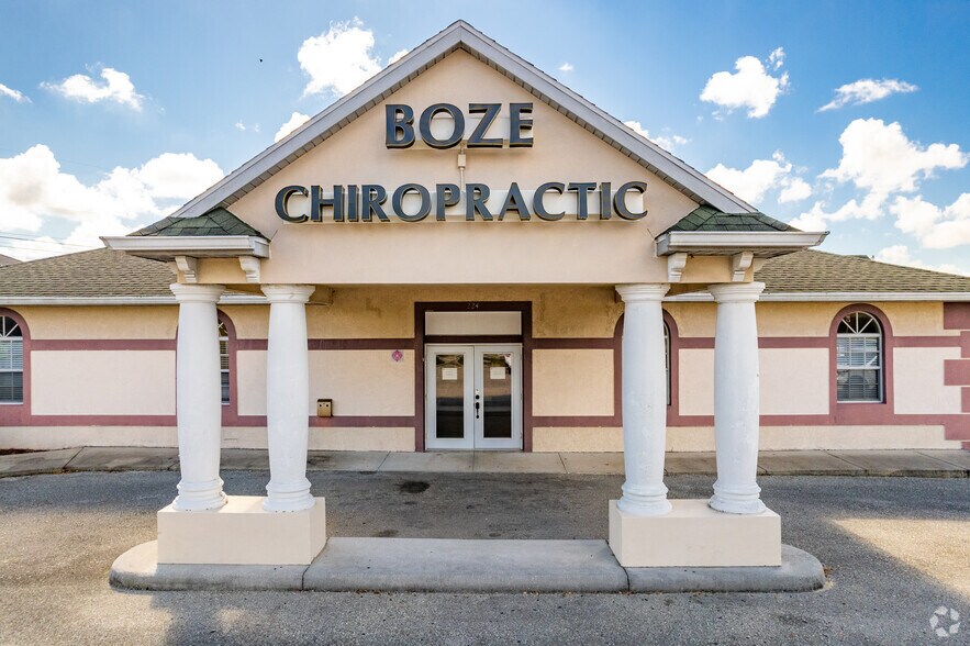 More Photos Of 224 Mariner Blvd, Spring Hill Medical For Sale