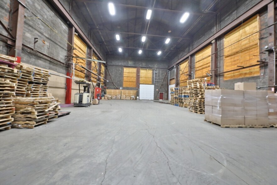 More Photos Of 126 E Dickerson St, Dover Warehouse For Sale