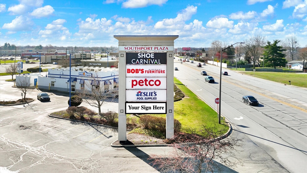 More Photos Of 7565 US Highway 31 S, Indianapolis Storefront For Lease