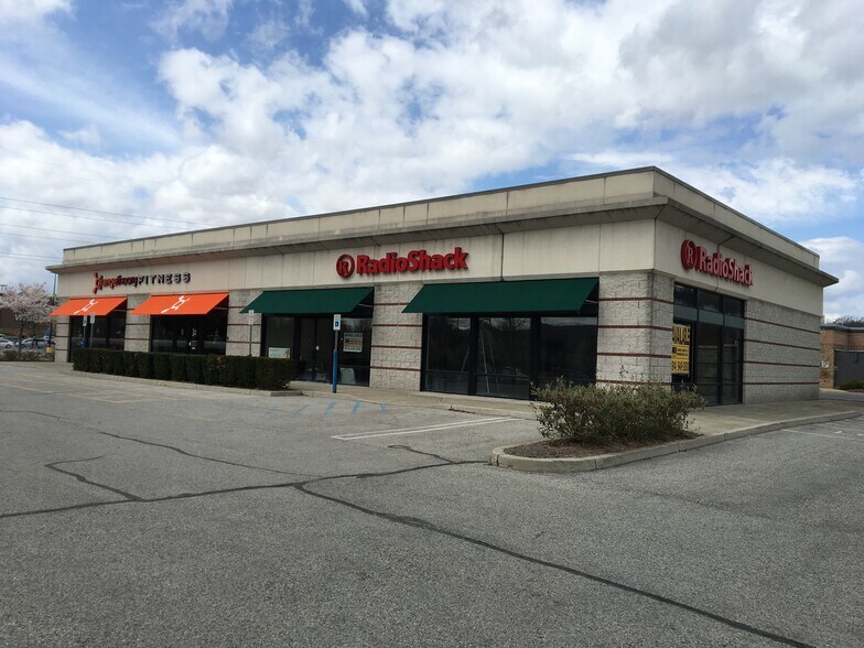 More Photos Of 215 Larkin Dr, Monroe Freestanding For Lease