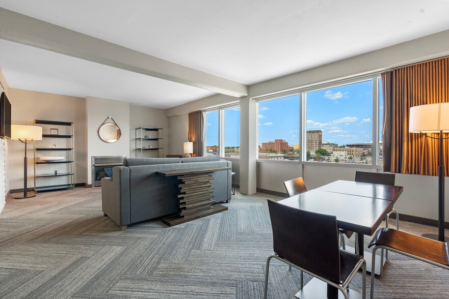 More Photos Of 101 E Adams St, Springfield Hotel For Sale