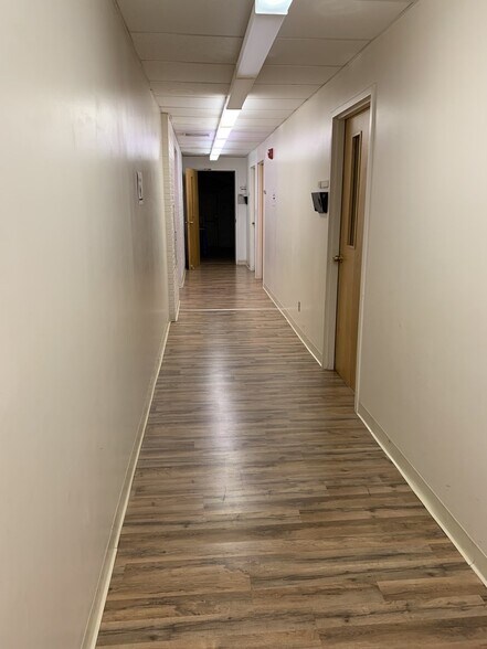 More Photos Of 121 Walnut St, Evansville Religious Facility For Sale