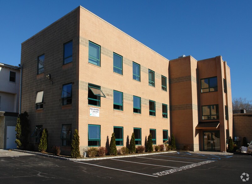 More Photos Of 25 7th St, Pelham Office For Sale