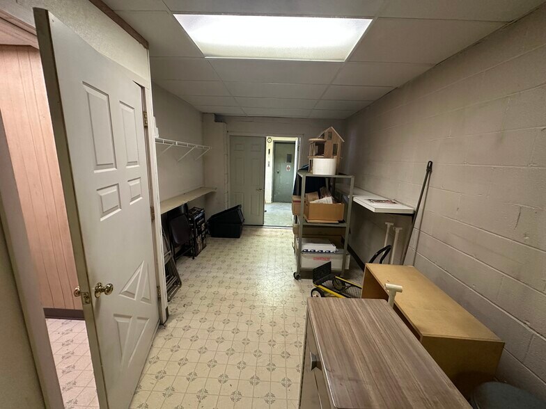 More Photos Of 519 Mill St, Danville General Retail For Sale