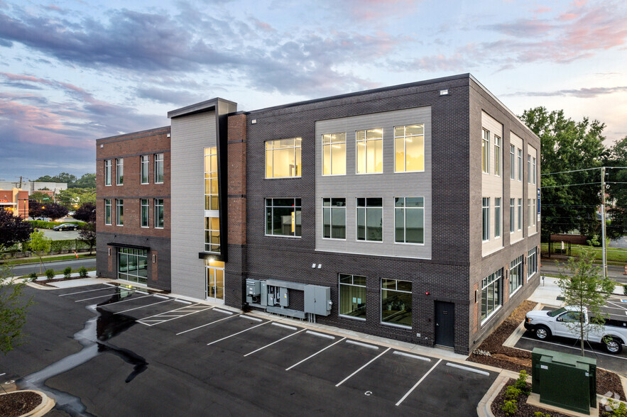 Primary Photo Of 1800 Central Ave, Charlotte Office For Lease