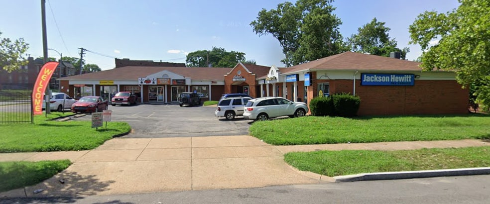More Photos Of 2901-2909 N Kingshighway Blvd, Saint Louis Unknown For Lease