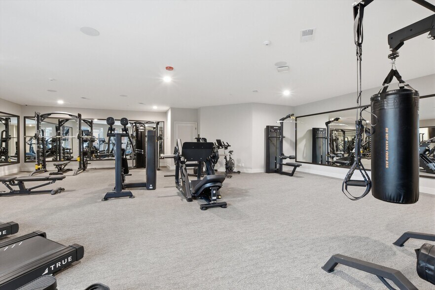 More Photos Of 1850 Glenview Rd, Glenview Apartments For Lease
