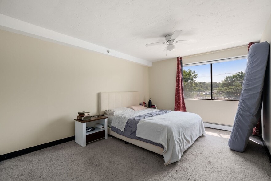 More Photos Of 596 Boston Post Rd E, Marlborough Apartments For Sale