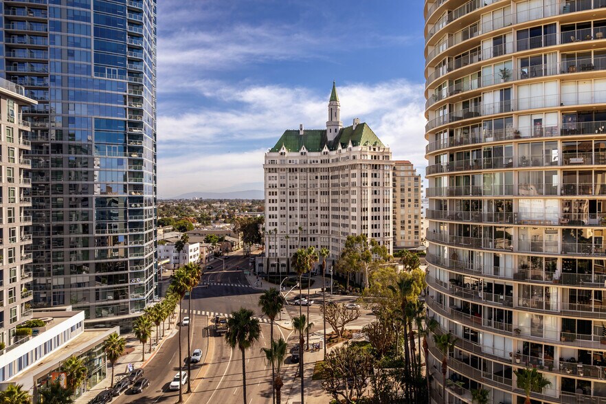 More Photos Of 800 E Ocean Blvd, Long Beach Apartments For Lease