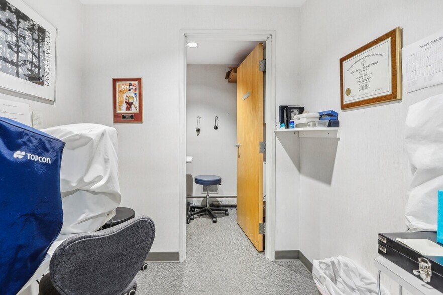 More Photos Of 1530 Saint Georges Ave, Rahway Medical For Sale