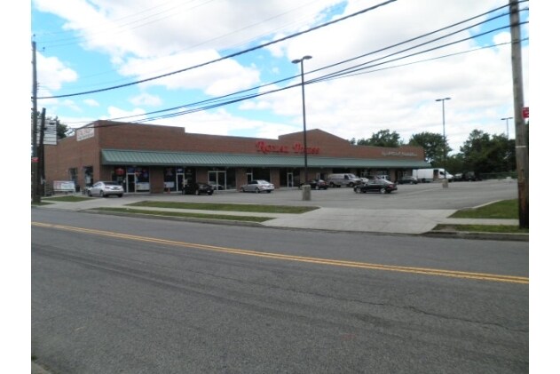 Primary Photo Of 2645 Forest Ave, Staten Island General Retail For Lease