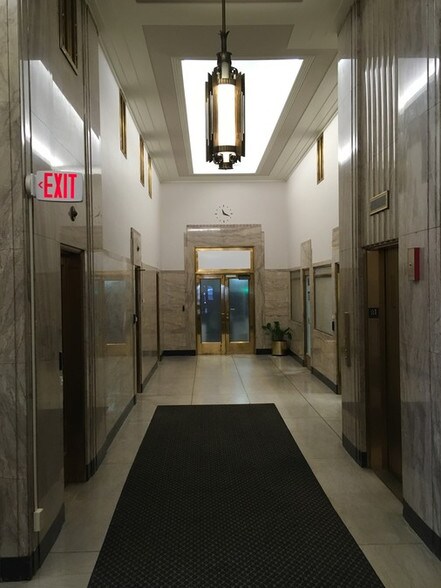 More Photos Of 205 W Jefferson Blvd, South Bend Medical For Lease