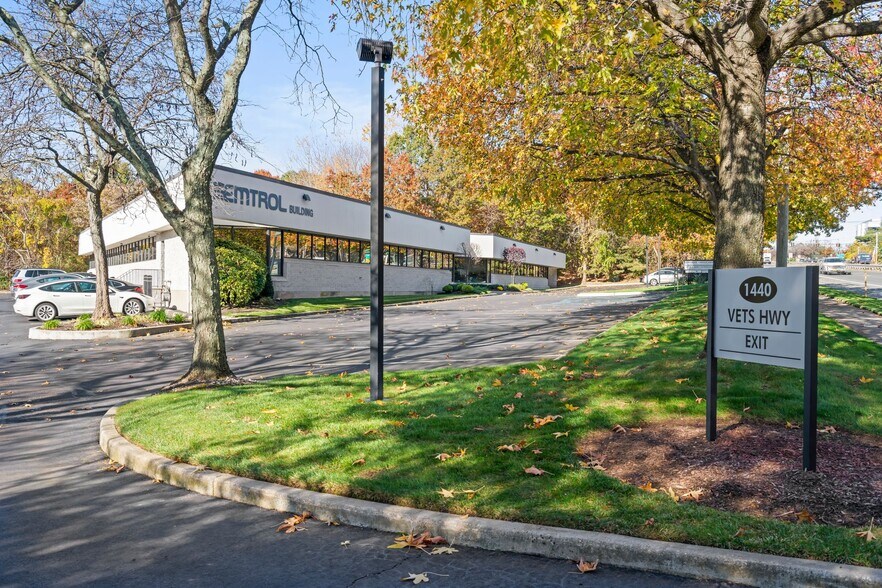 More Photos Of 1440 Veterans Memorial Hwy, Islandia Medical For Sale