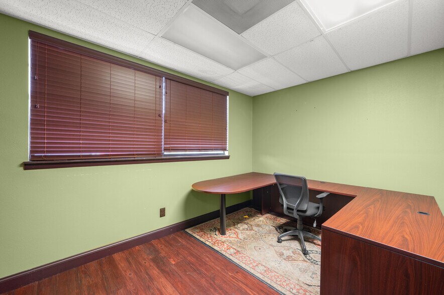 More Photos Of 500 S US Highway 1, Fort Pierce Office For Lease