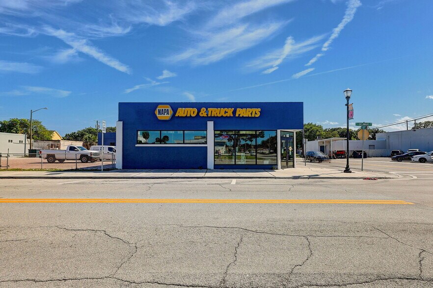 More Photos Of 519 Delaware Ave, Fort Pierce General Retail For Lease