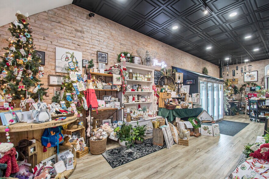 More Photos Of 111 Commercial St, Dowagiac Storefront Retail Residential For Sale