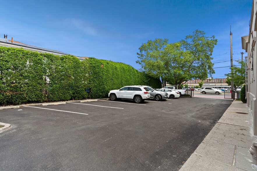 More Photos Of 2777 Hylan Blvd, Staten Island Office For Sale