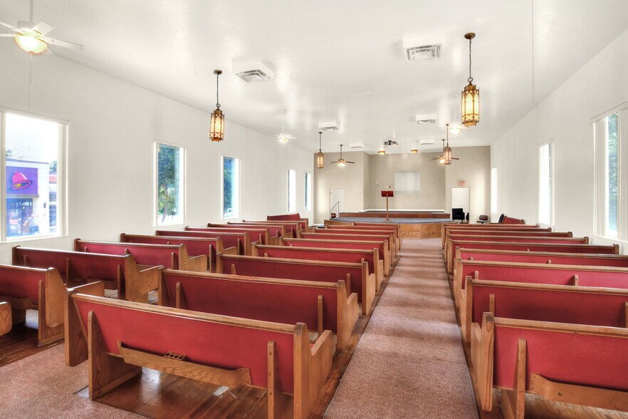More Photos Of 1649 3rd St SW, Winter Haven Religious Facility For Lease