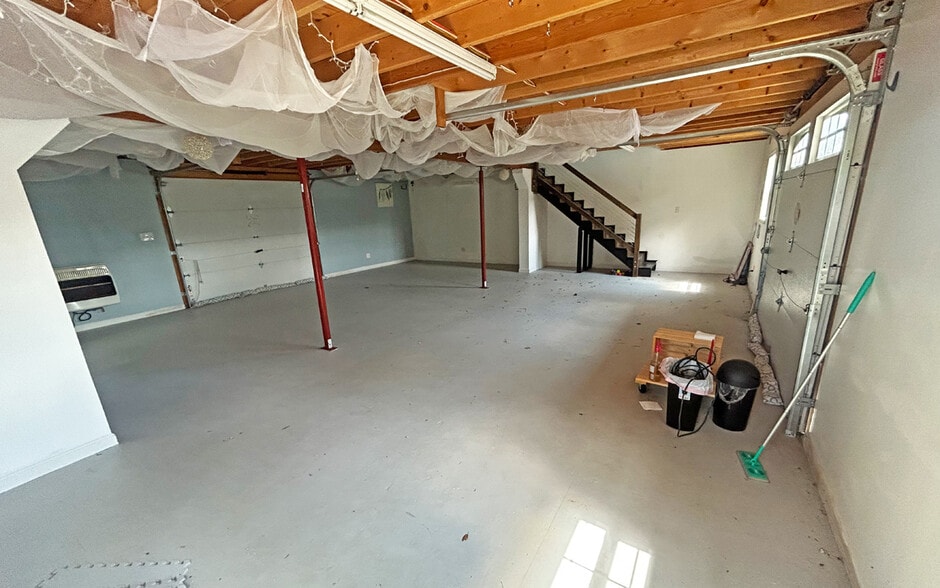 More Photos Of 1055 Lincoln Way E, Chambersburg General Retail For Sale