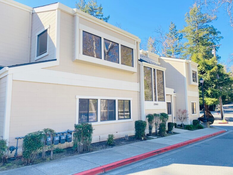 More Photos Of 20665 4th St, Saratoga Loft Creative Space For Lease