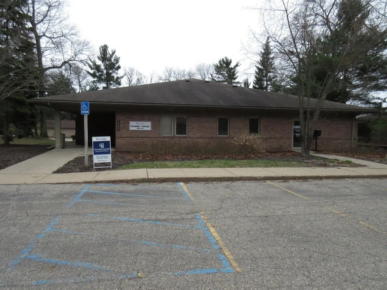 Primary Photo Of 1787 Wagner Ave, Muskegon Medical For Sale