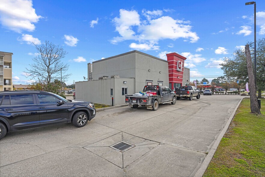 More Photos Of 7380 Tx-105, Beaumont Fast Food For Sale