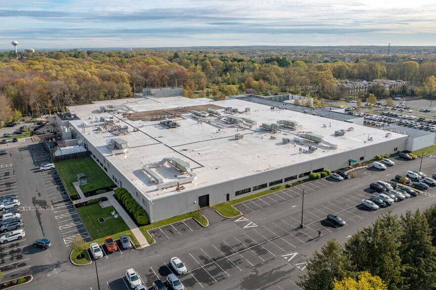 More Photos Of 115 Tripps Ln, Riverside Flex For Lease