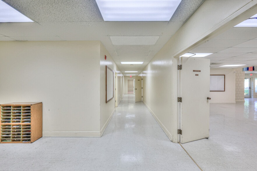 More Photos Of 228 S Military Ave, Lawrenceburg Religious Facility For Sale