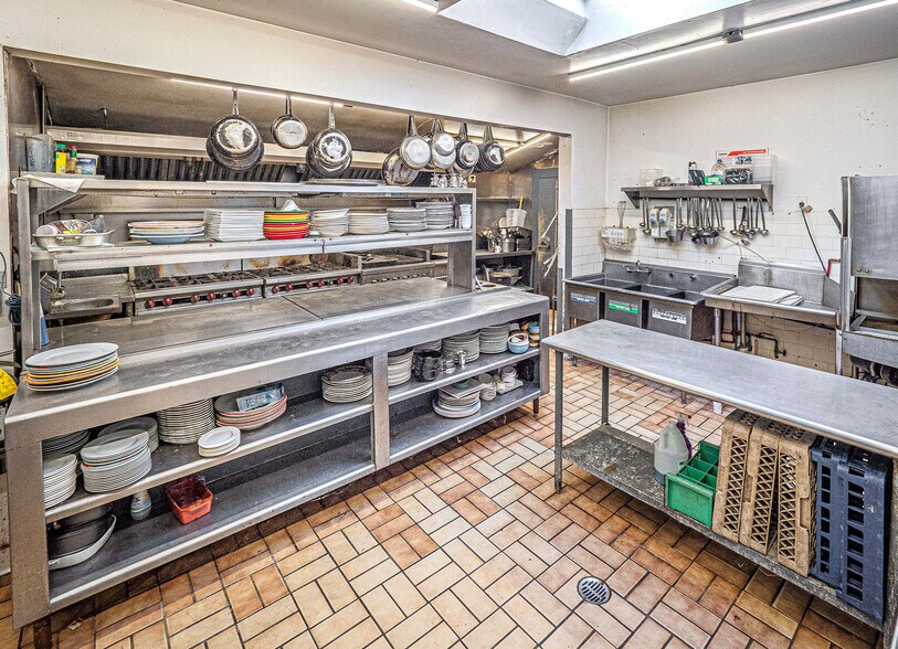 More Photos Of 923 State Route 32, Highland Mills Restaurant For Lease