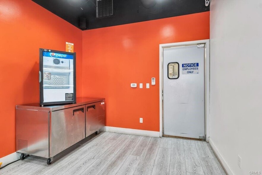 More Photos Of 1147 Westwood Blvd, Los Angeles General Retail For Lease