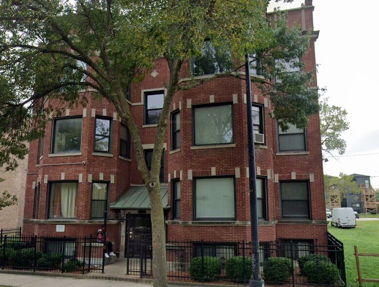 Primary Photo Of 5840 S King Dr, Chicago Apartments For Sale